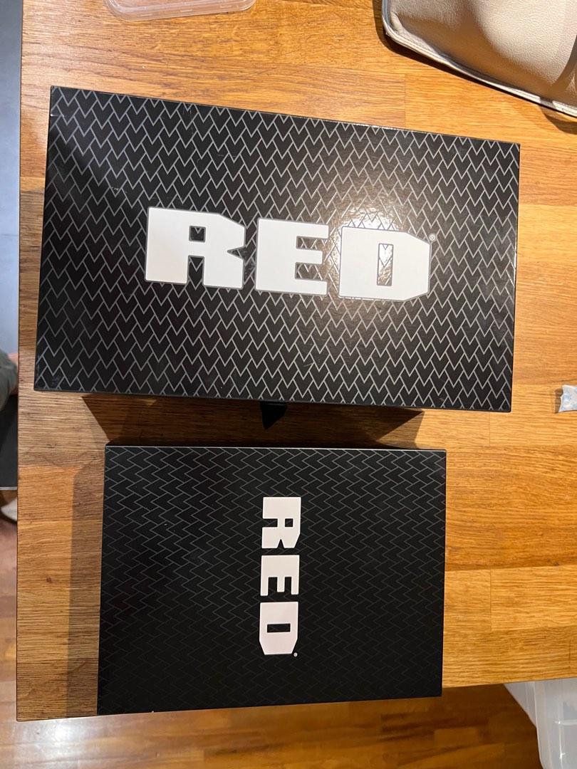 Red Komodo set